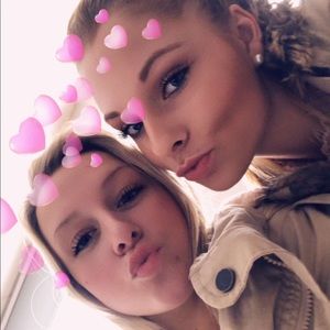 Meet your Posher, Olivia